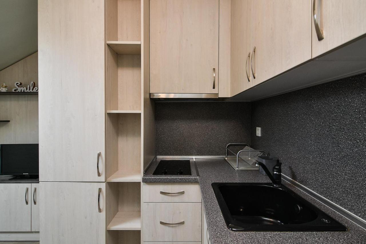 Small Studio On Budget In The Heart Of City Варна Екстериор снимка