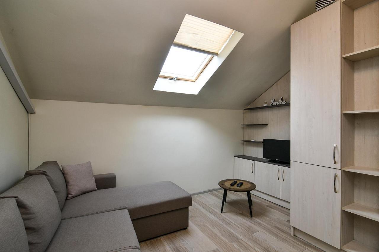 Small Studio On Budget In The Heart Of City Варна Екстериор снимка