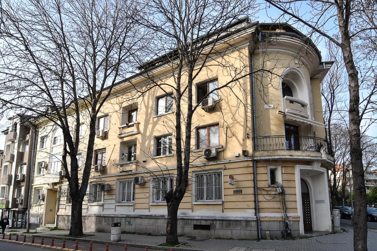 Small Studio On Budget In The Heart Of City Варна Екстериор снимка